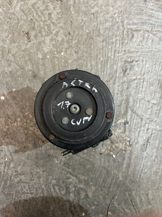 Компресор за климатик Опел Астра 1.7д Opel Astra 1.7d