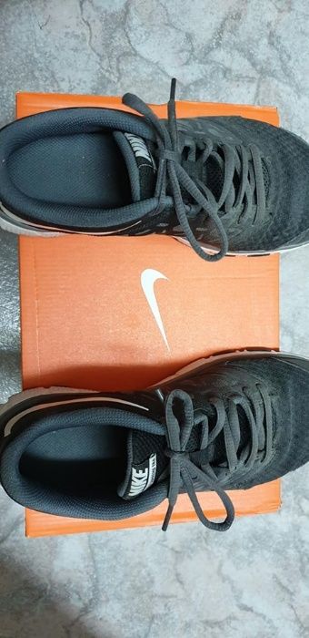 Дамски Маратонки NIKE