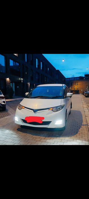 Тайота Эстима 2007 2.4 бензин