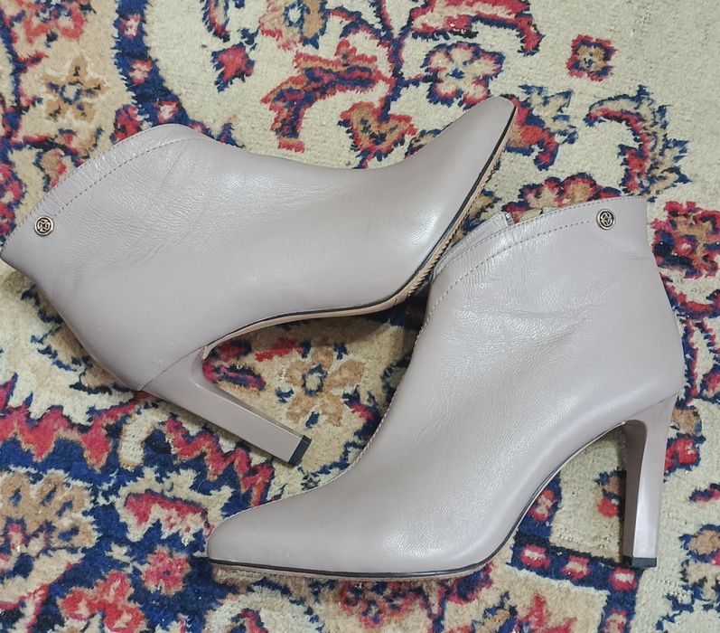 Продам ботинки женские 38 размер