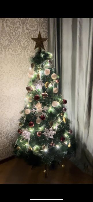 Продам искусственную ёлку