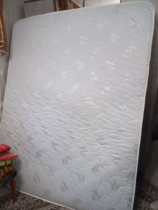 Продам матрас новый 2м*1,6 м
