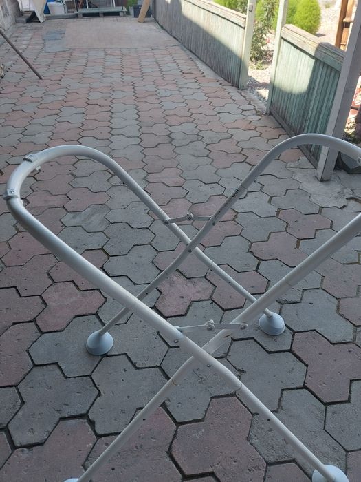 Продам ванночку на ножках