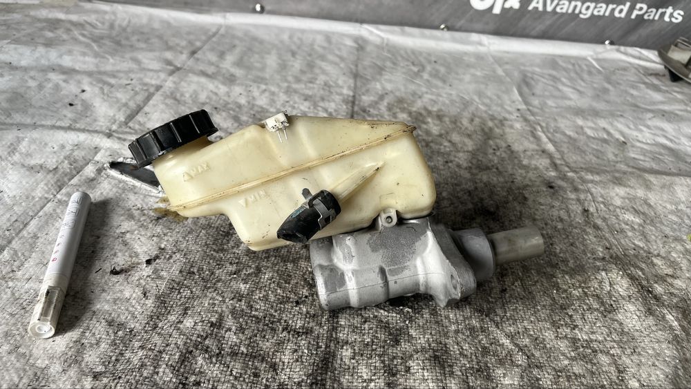 Toyota Yaris 1.3 спирачна помпа