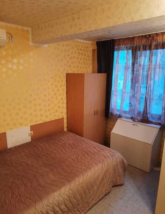 Дава се под наем Двустаен апартамент в Бургас, Център - 50 кв.м за 175 € - Снимка #1