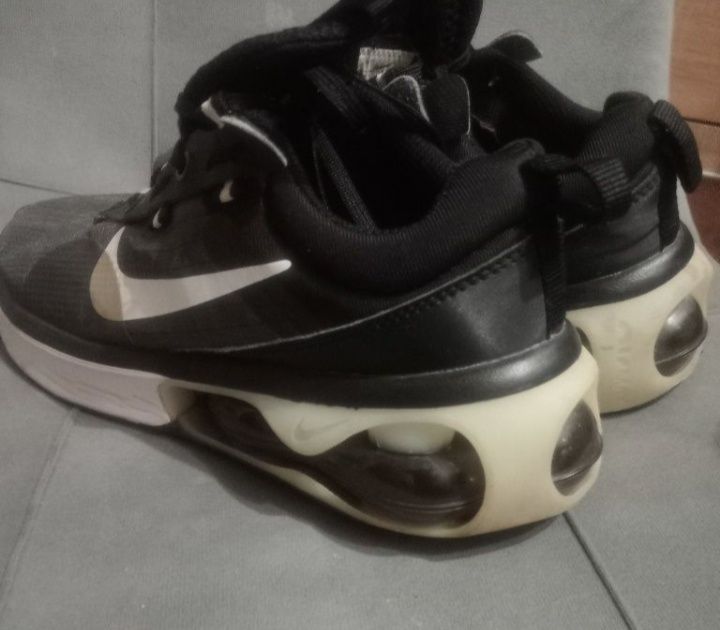 Мужские оригинальные кроссовки NIKE
