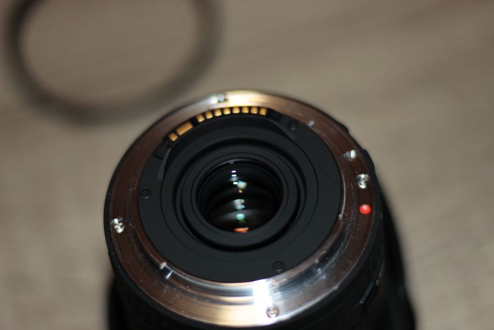Sigma 17-70 f/2,8-4,5 за canon