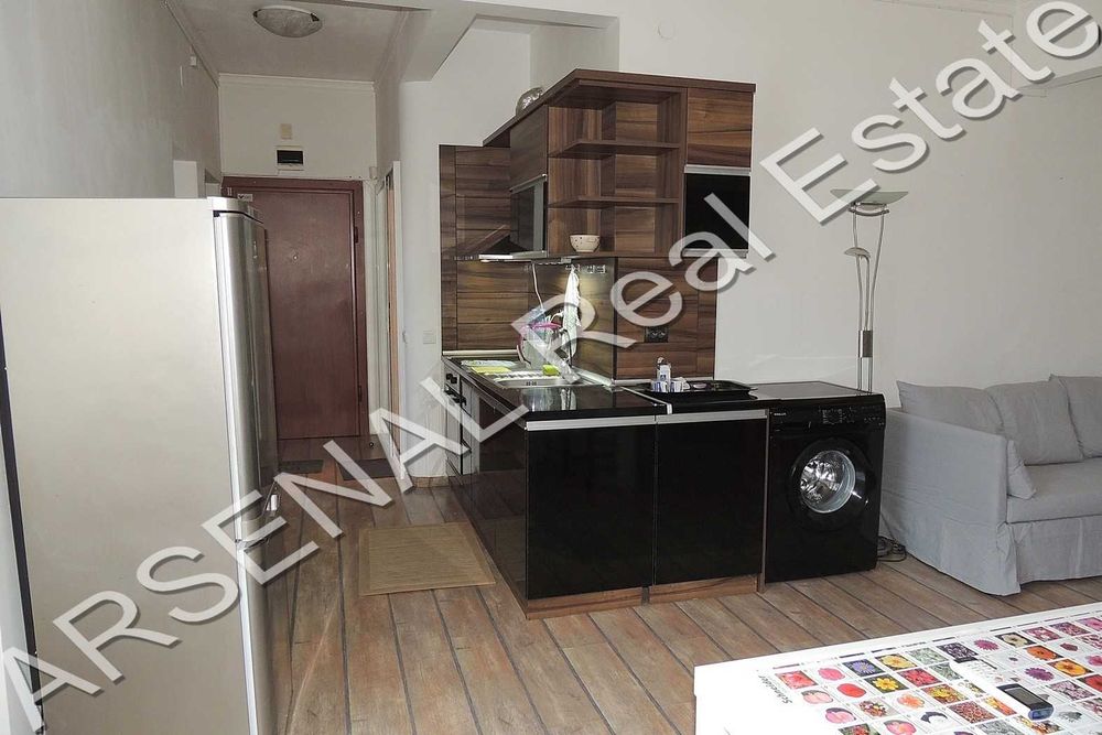 Дава се под наем Тристаен апартамент в София, Център - 100 кв.м за 700 € - Снимка #10