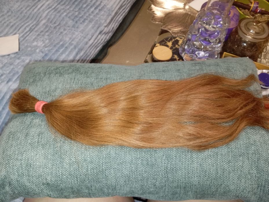 Срочно натуральные волосы