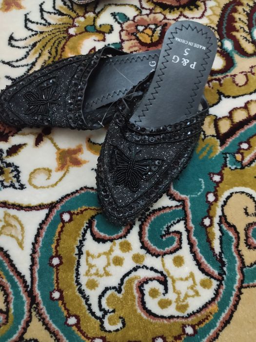 Oyoq kiyimlar sotaman