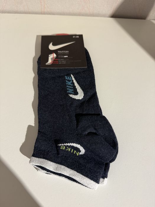 Спортни чорапи Nike и Adidas