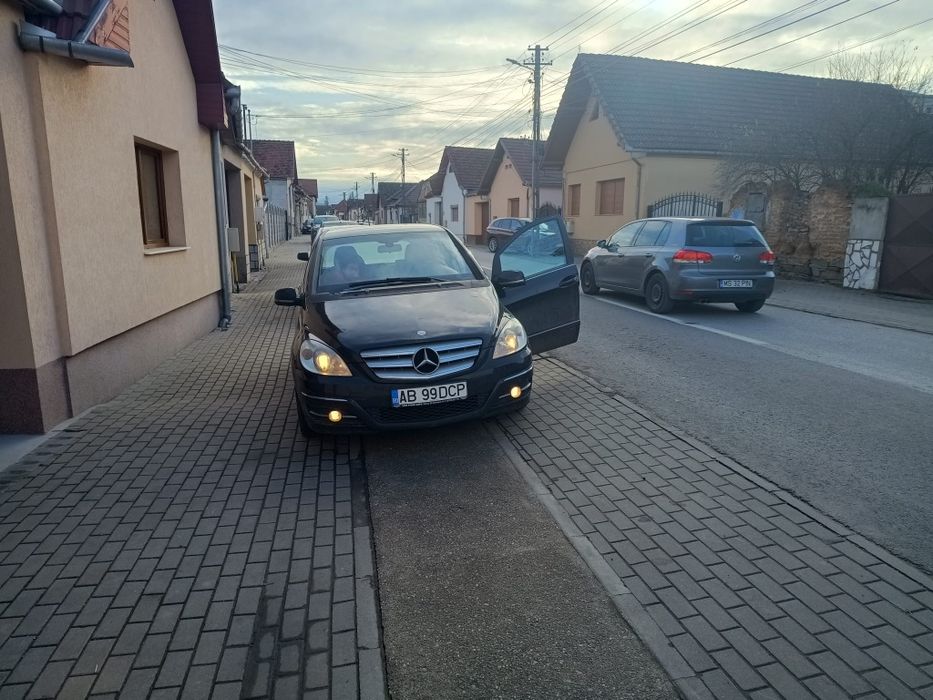 MERCEDES-BENZ B-Class 2011 — imagine 5