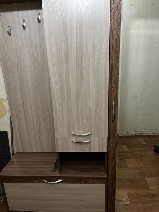Шкаф в прихожую