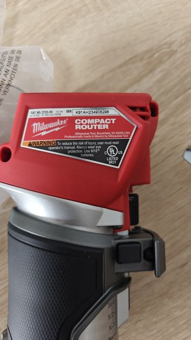 Freză milwaukee m18 model destinat pietei de America