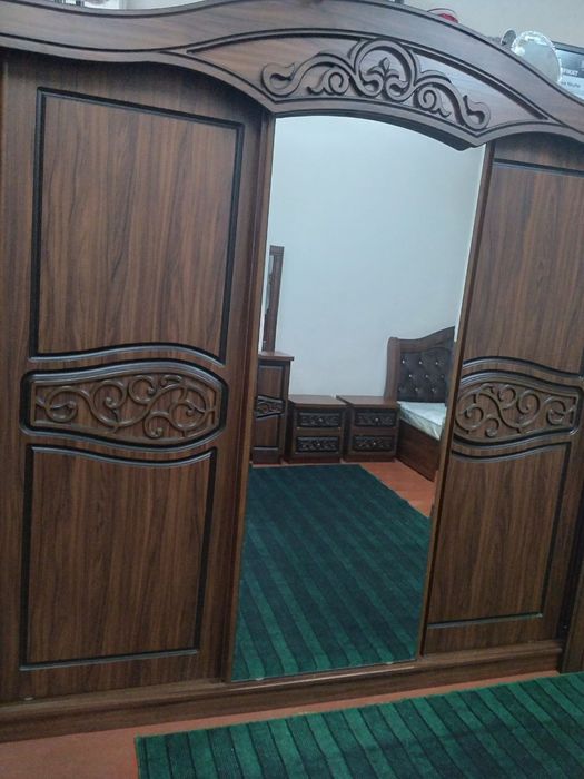 Yotoqxona uchun mebellar tõplami holati yangi