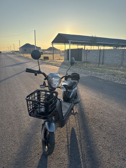 Скутер продам Sk8