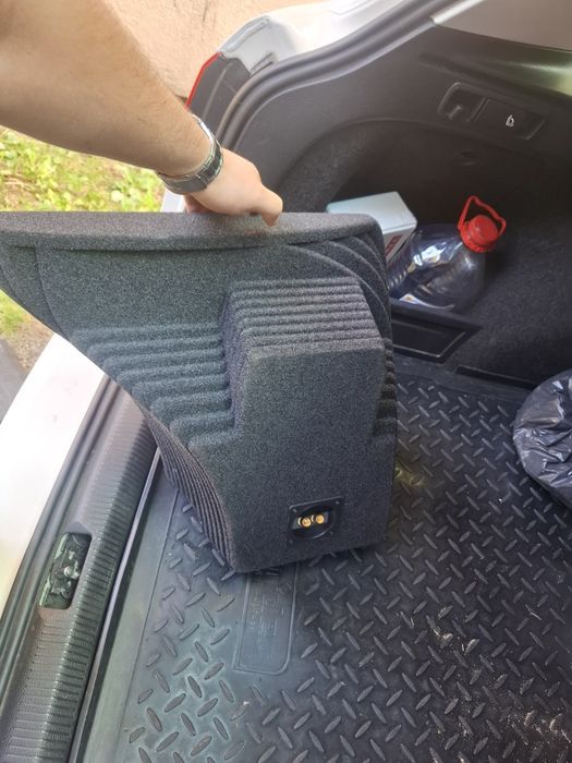 Cutie subwoofer dedicata Vw passat b6/b7