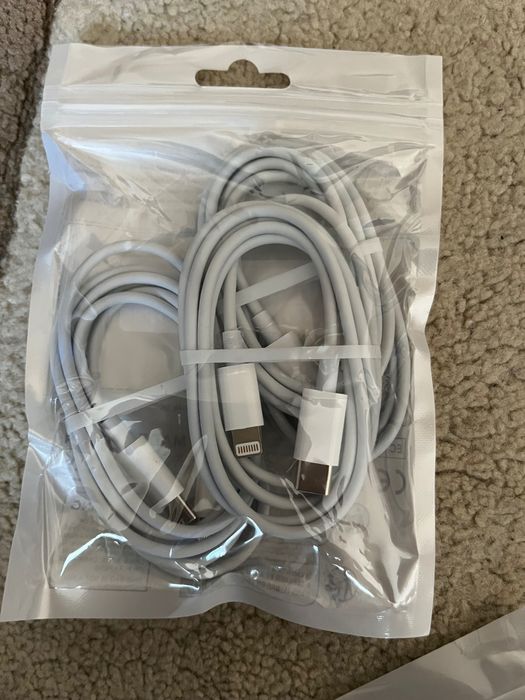 Vand cablu lightning pentru Iphone