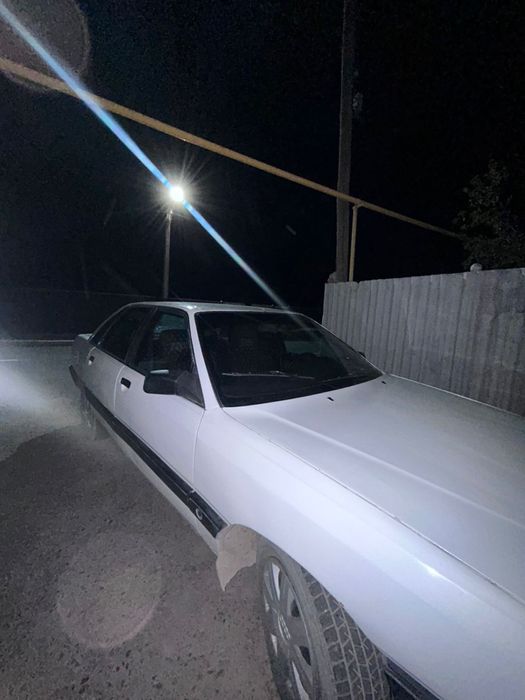 машина- Ауди 100