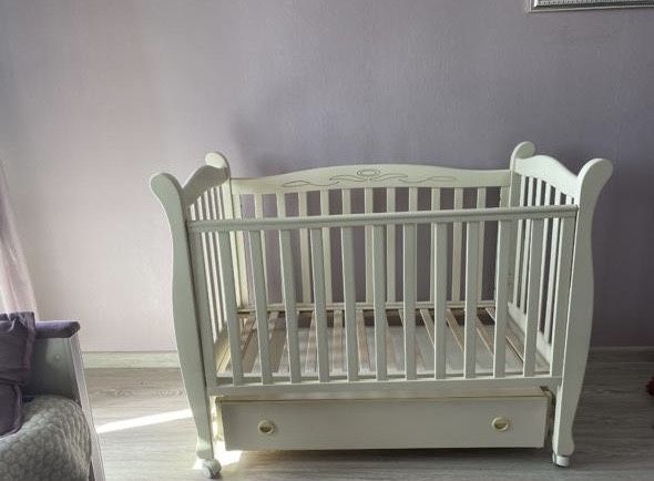 Детская кроватка