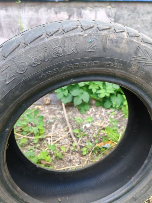 Продам 2 баллона 185/65 -15