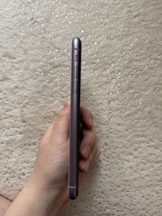 Продам Iphone 11