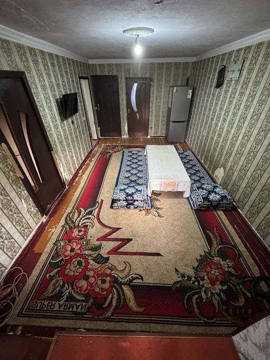 ПРОДАЕТСЯ Чирчик ш. Ок ковок кирпичный дом 3/3/4 65 м²