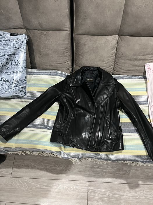 продам оригинальную кожаную куртку