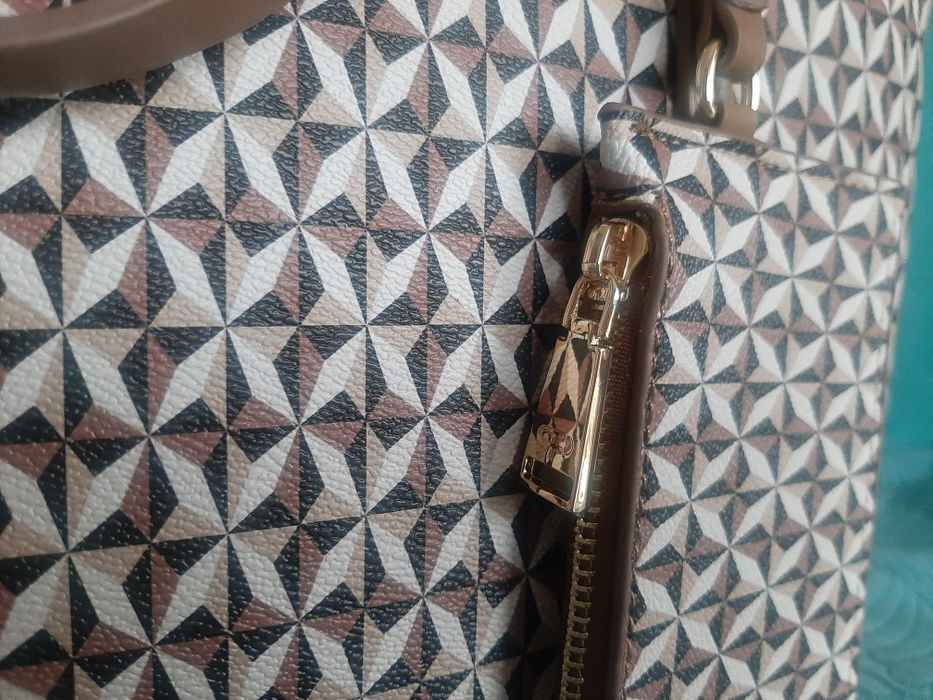 Нова дамска чанта Parfois