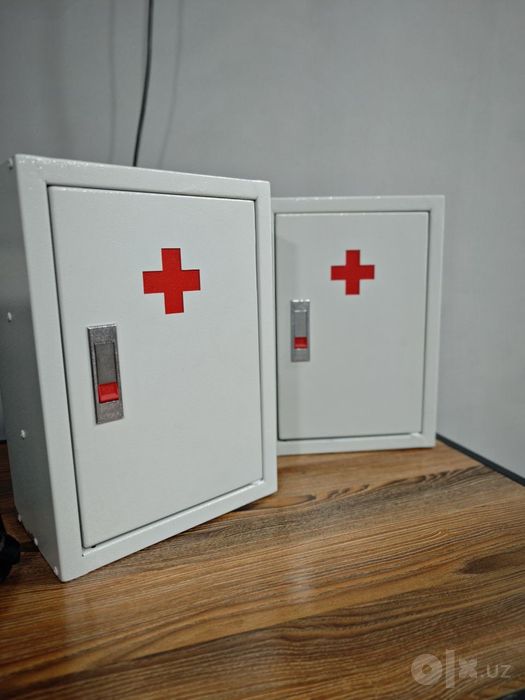 Металлическая аптечка настенная 300×200×150 | METALCRAFT