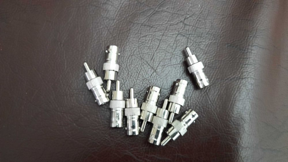 Букса BNC женска, към RCA мъжка,