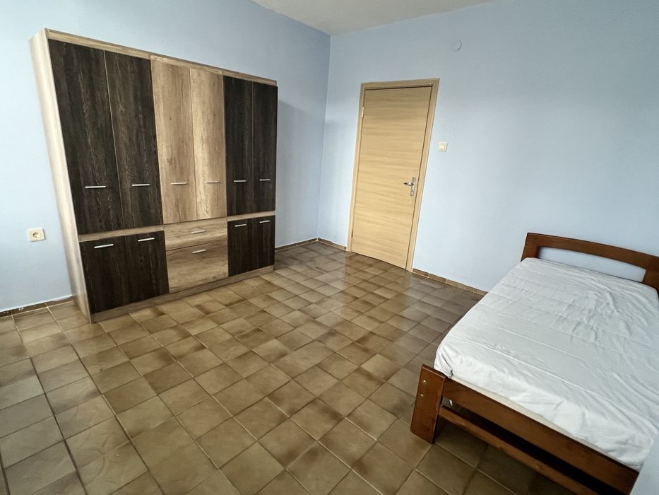 Дава се под наем Тристаен апартамент в София, Хиподрума - 100 кв.м за 612 € - Снимка #7