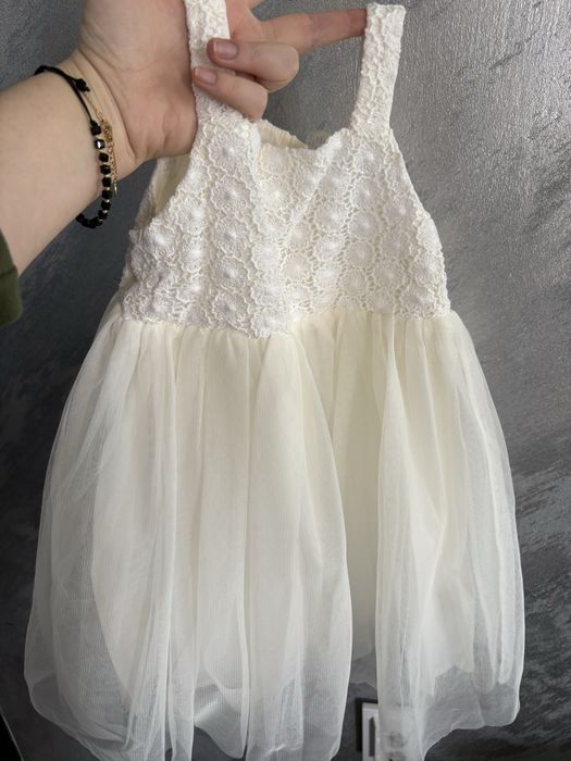 Рокля 98размер цена 10€