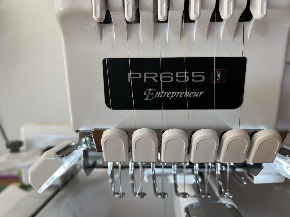 Brother PR655 Entrepreneur – mașină profesională brodat 6 ace + 4 gherghefuri