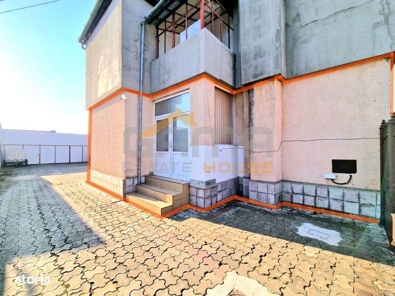 Casa 5 camere, teren 515 mp in cartierul Aradul Nou