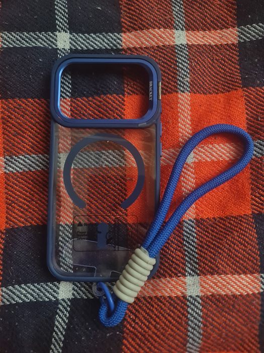 Чехол на iPhone 17pro