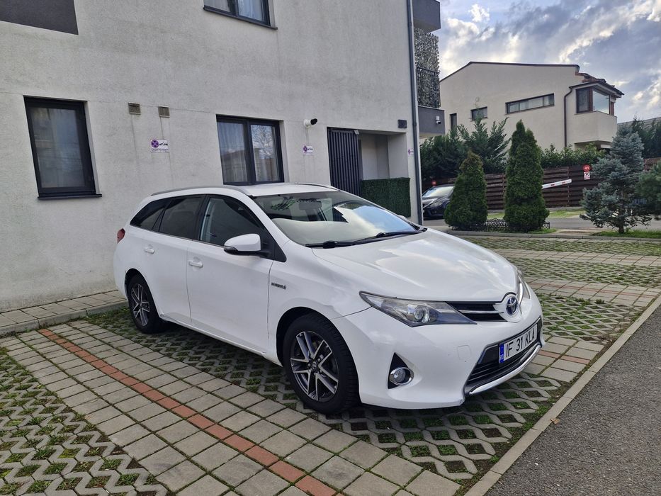 Toyota Auris Touring  Sports Hibrid Benzina /Electric