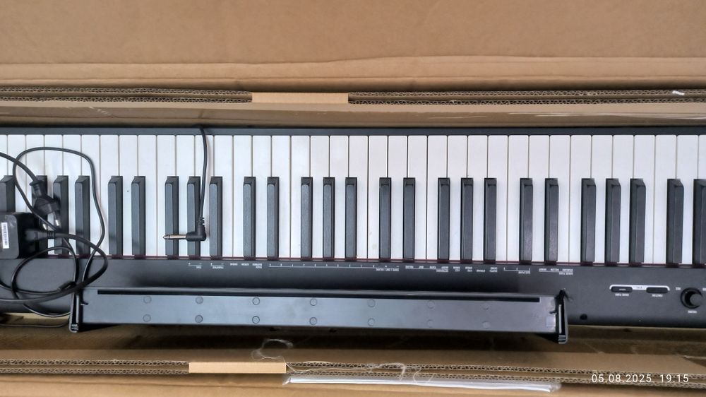 Пианино новый...