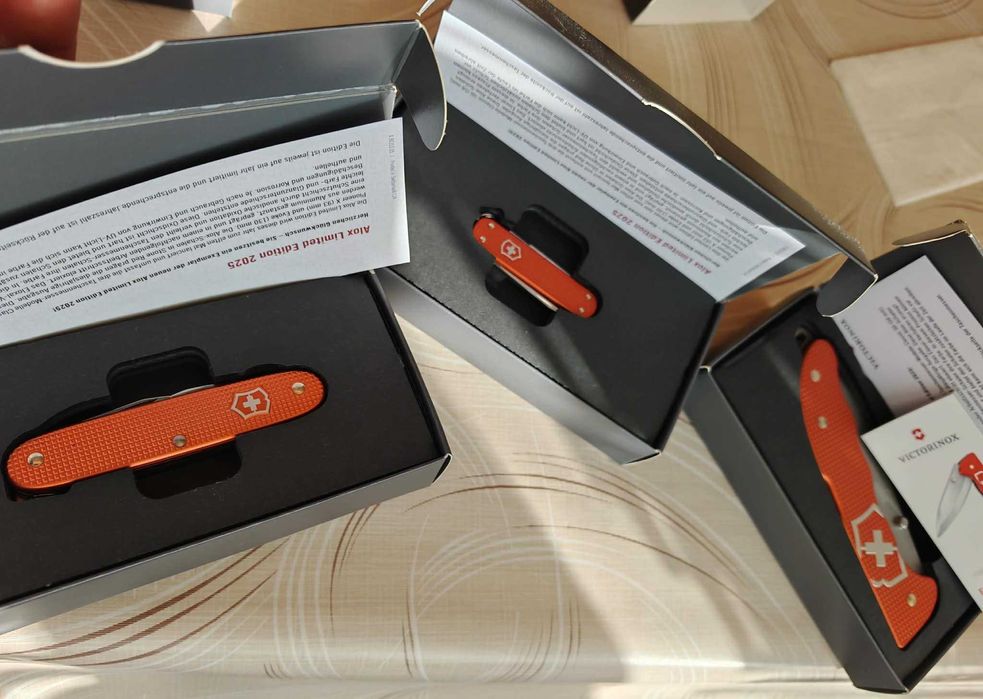 Колекционерски ножове - Victorinox LE 2021,2022, 2025, Deejo, Toferner