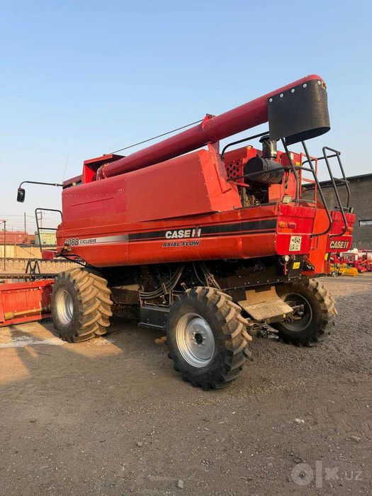 Зерноуборочный комбайн Case IH AF 4088 4WD