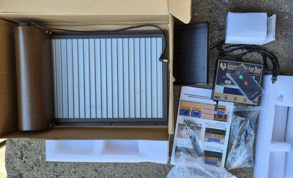 Автоматична врата за кокошарник (соларна) – ЗА ЧАСТИ / НЕРАБОТЕЩА