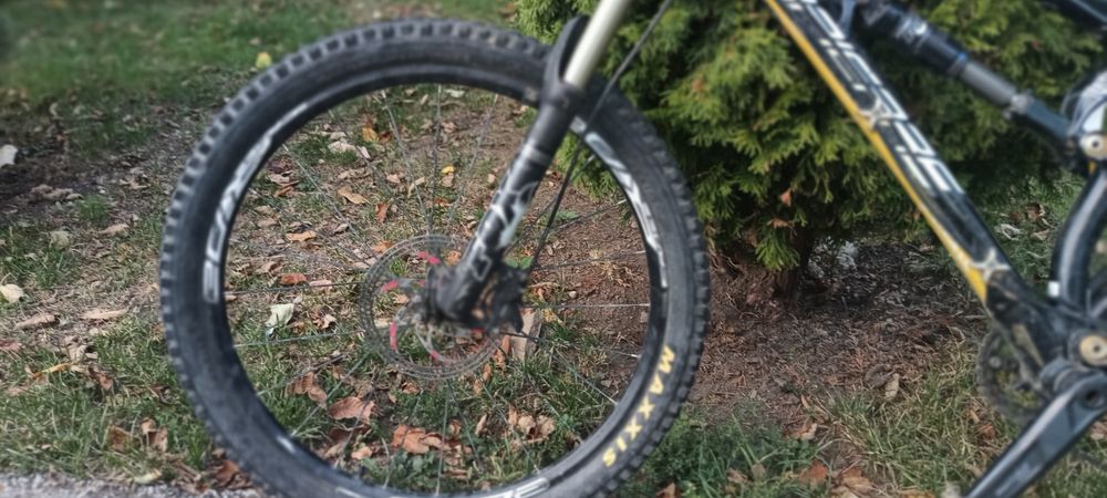 Vand bicicleta full suspension lapiere