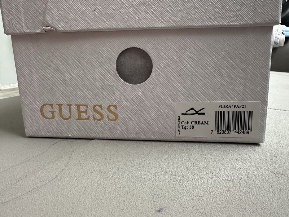 Сандали Guess 38
