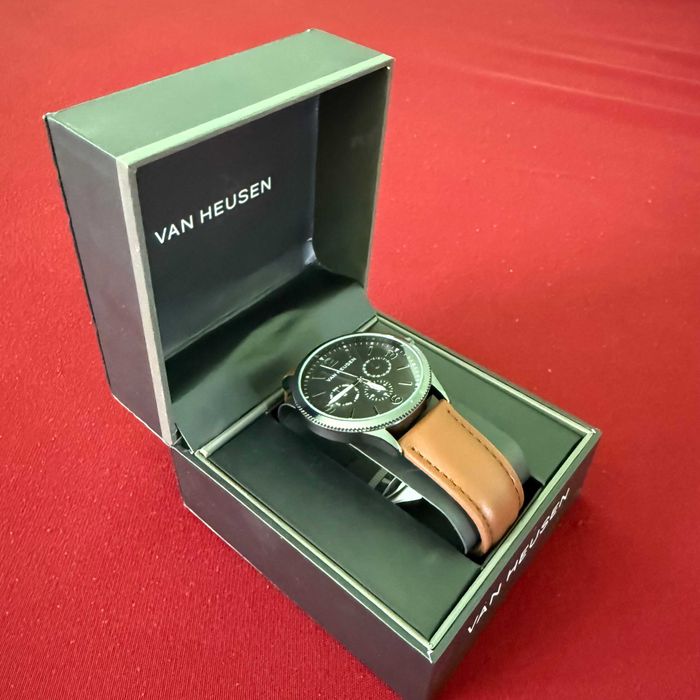 ceas barbati Van Heusen