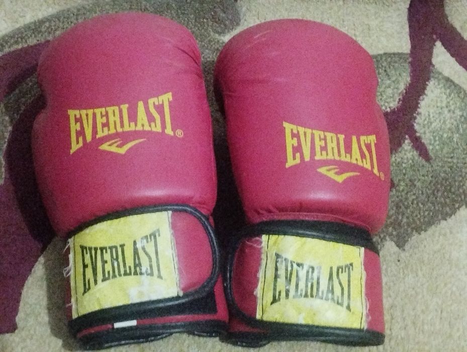 Продам перчатки за 1500