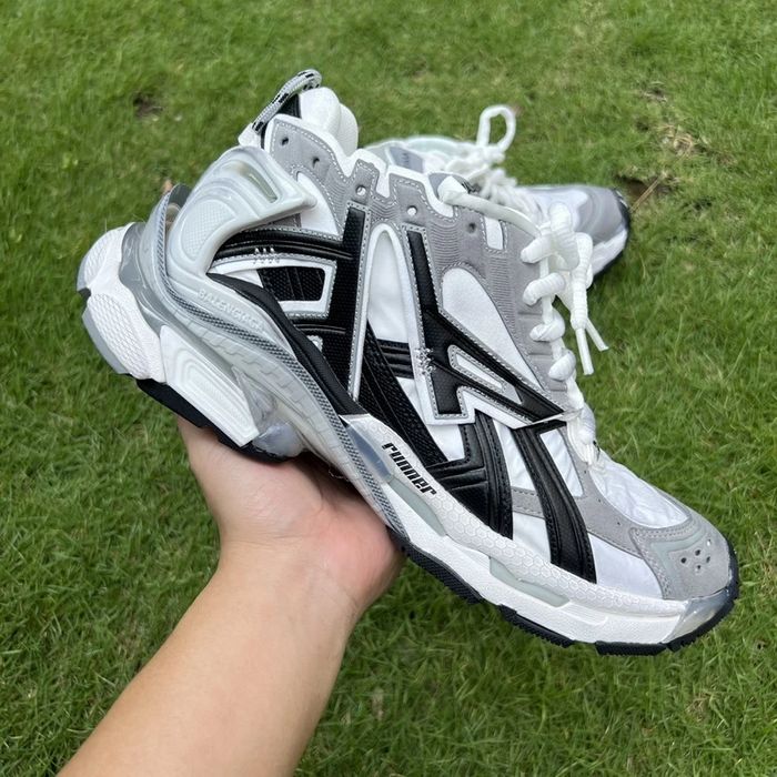 Balenciaga Runner - Black/White