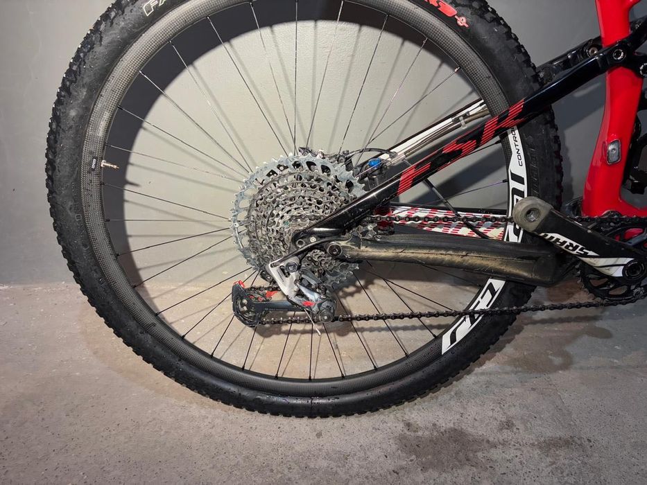 Велосипед Specialized Epic Marathon carbon 29