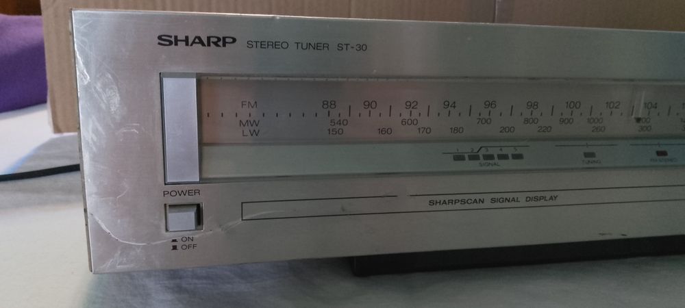 Sharp ST30 стерео тунер