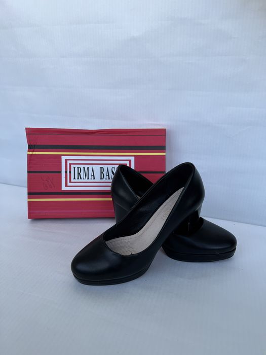 Черные туфли 36 размера. Удобный каблук!