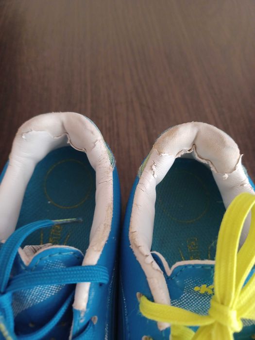 Ghete de fotbal pt copii - Kipsta